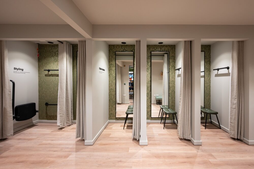 Suit Direct Cheshire Oaks 503 Large