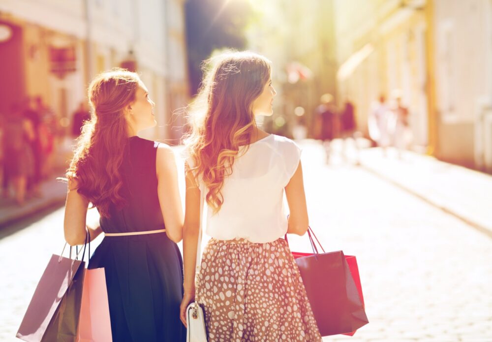 women shopping in the heat
