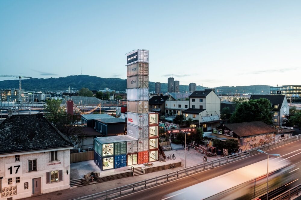 Freitag store zuerich bynight1 rolandtaennler rgb highres Large