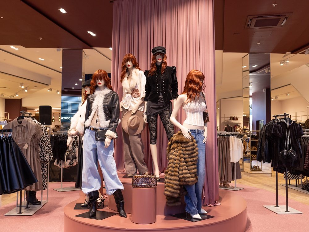 River Island Internal 4