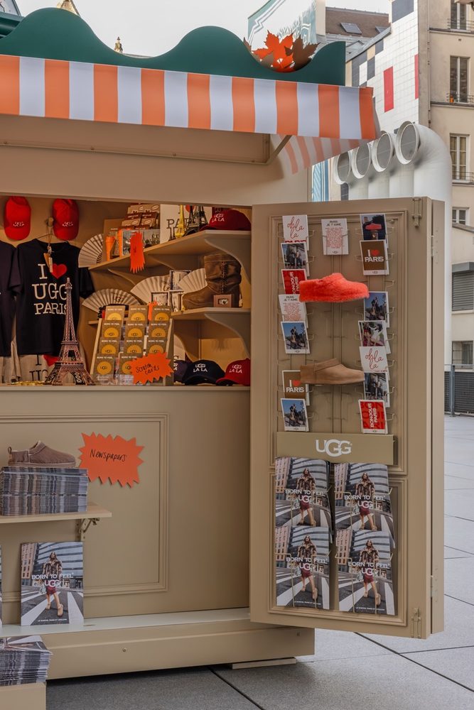 UGG Transforms Paris Kiosk for Fashion Week 3 1 Seen UGG PFW Paris TDM.Space HI RES Large