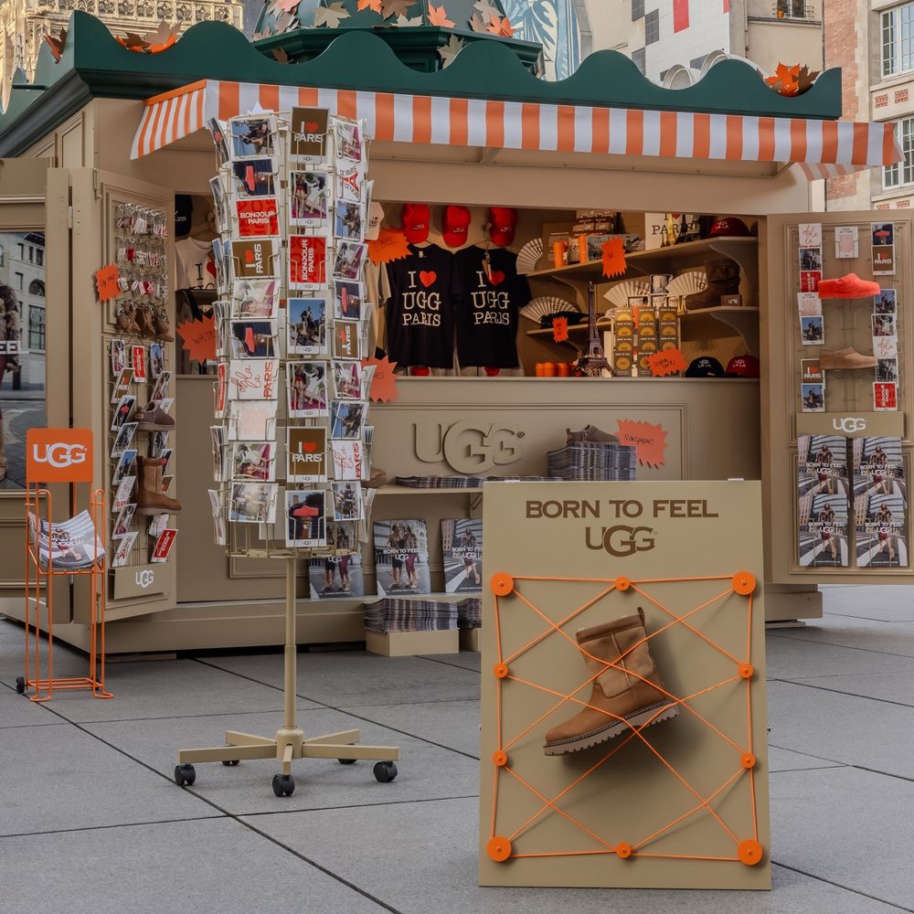 UGG Transforms Paris Kiosk for Fashion Week 2 2 1 1 Seen UGG PFW Paris TDM.Space HI RES Large